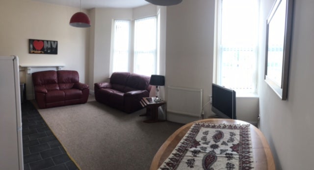 Flat Evelyn Place in Plymouth