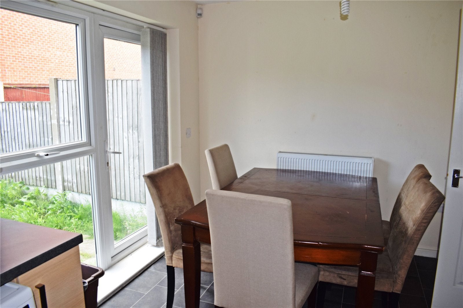 House Denewell Avenue in Manchester