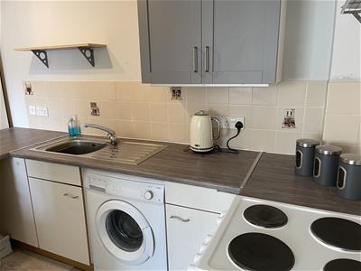 Flat Alexandra Way in Sandwell