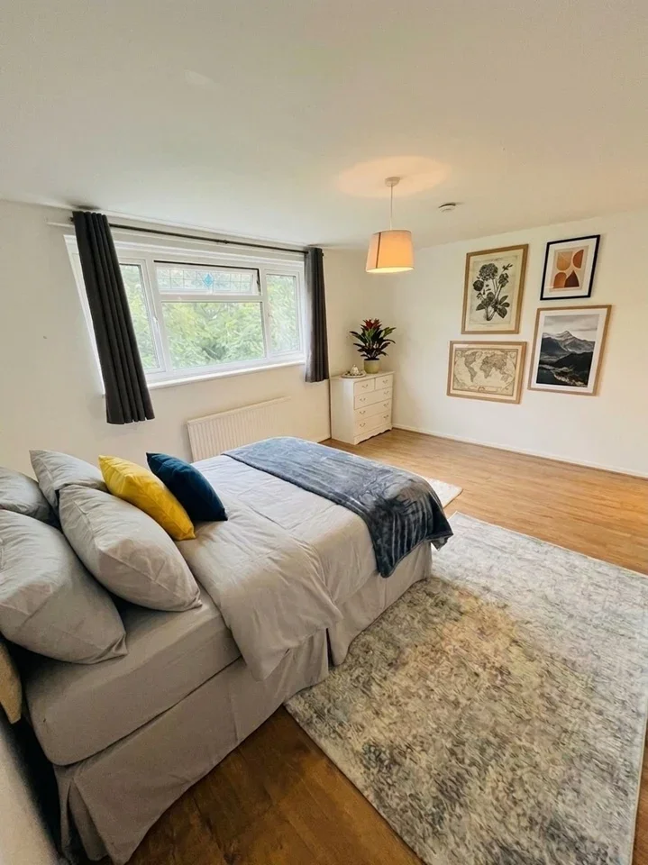 Room Penderyn Way in Greater London
