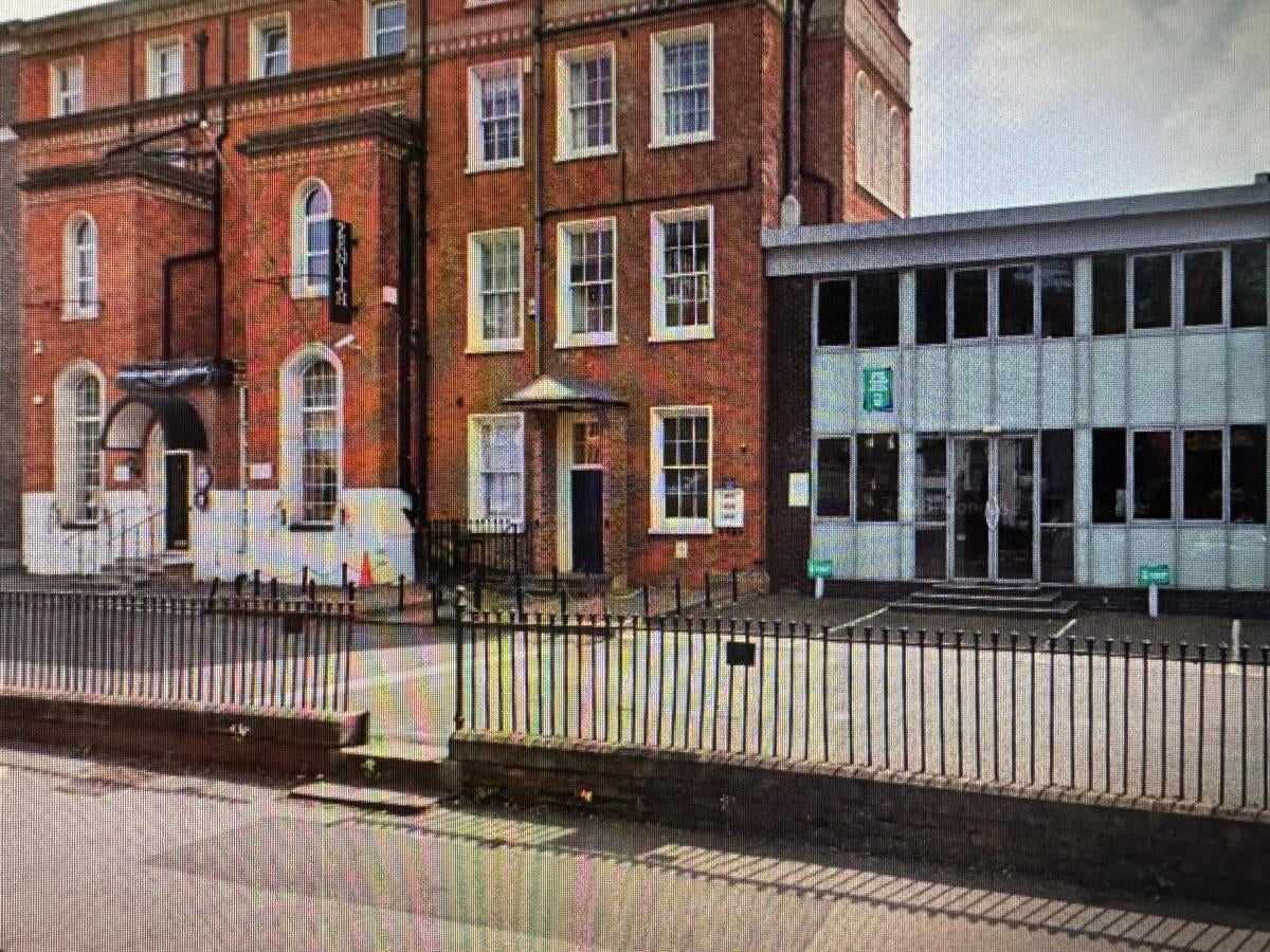 Flat Clinton Terrace in Nottingham