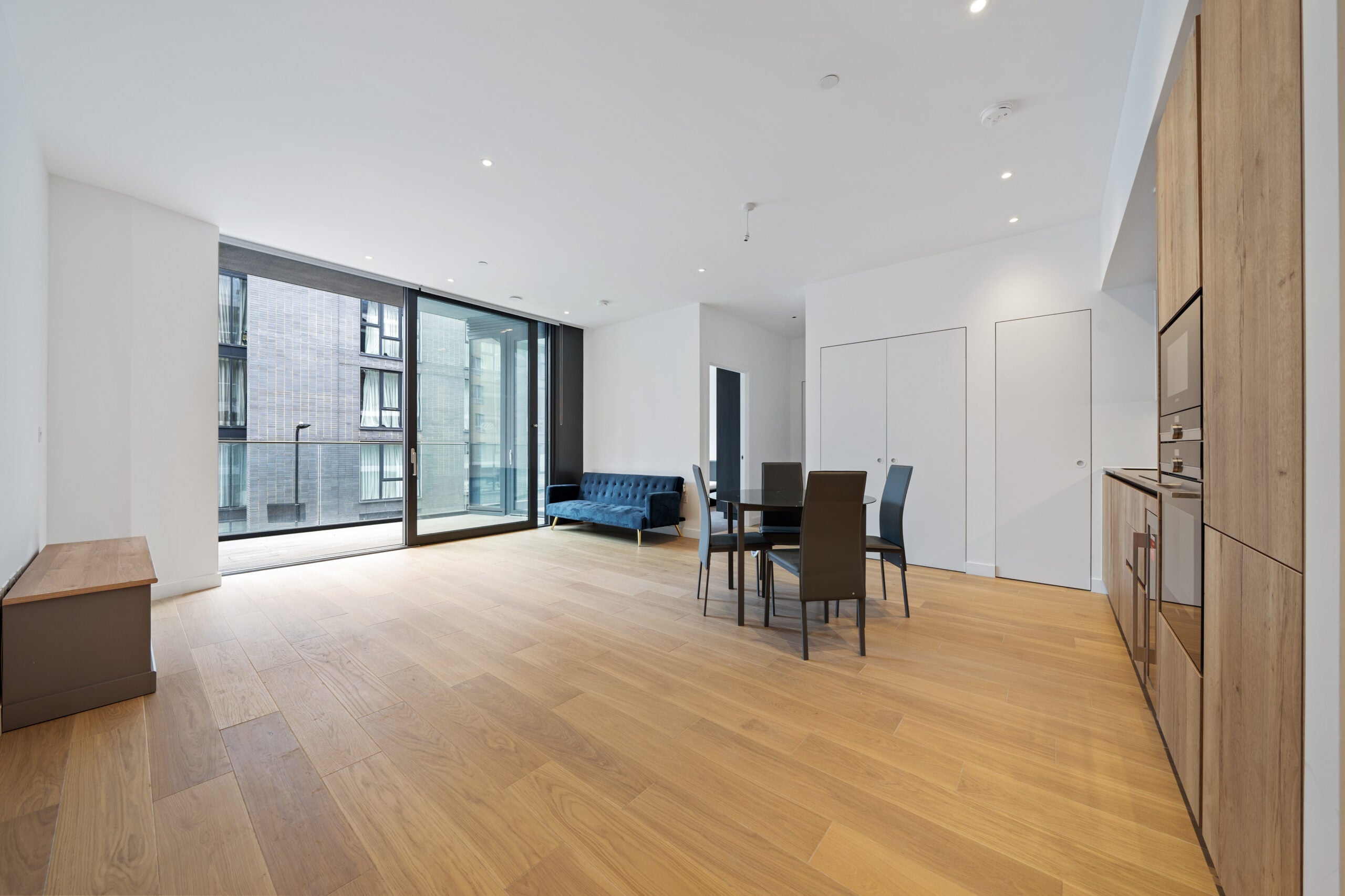 Flat Nile Street in Greater London
