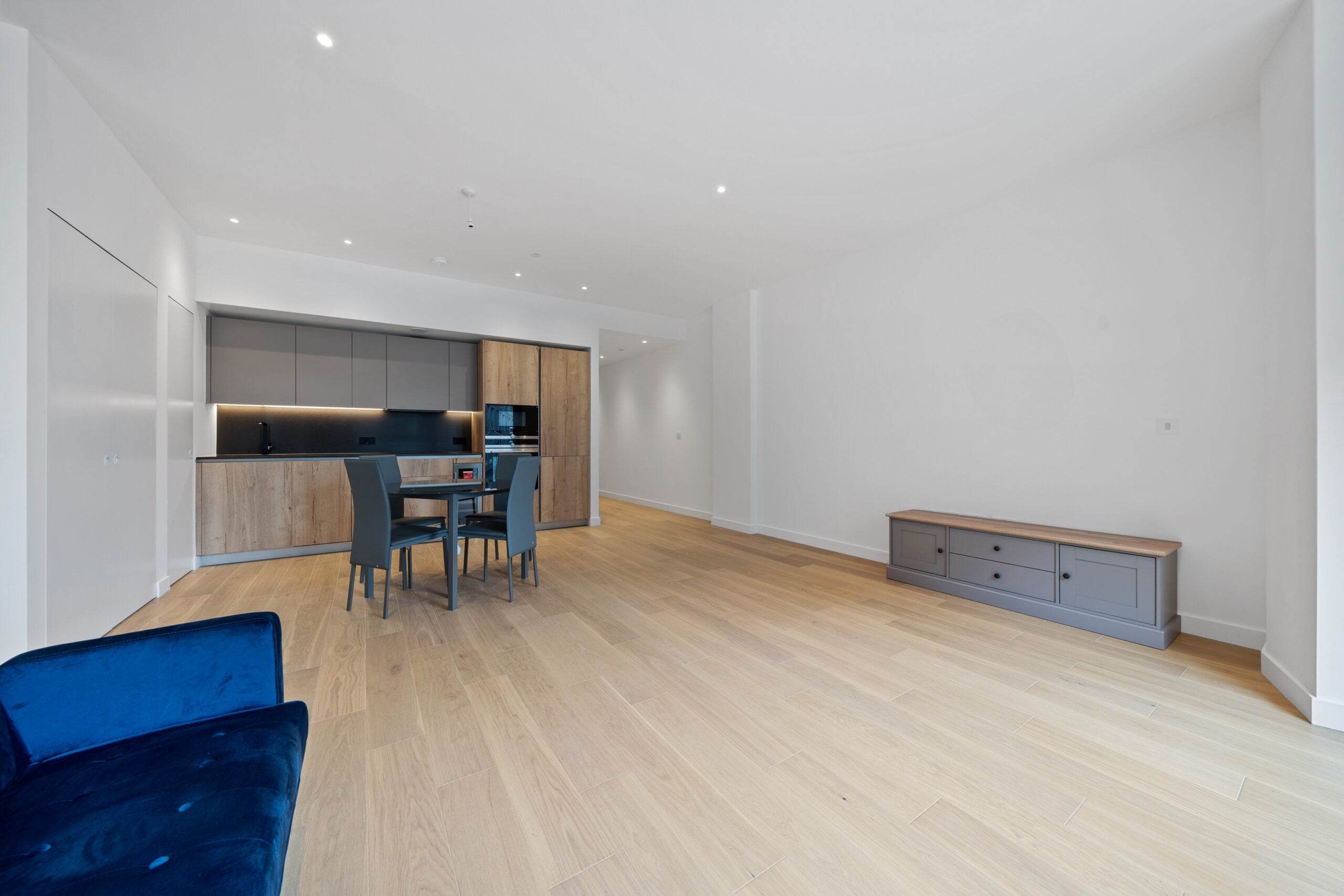 Flat Nile Street in Greater London