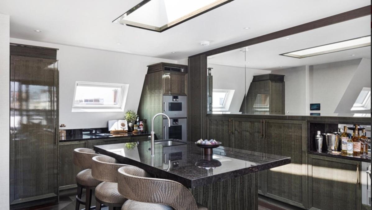Flat Prince of Wales Terrace in Greater London