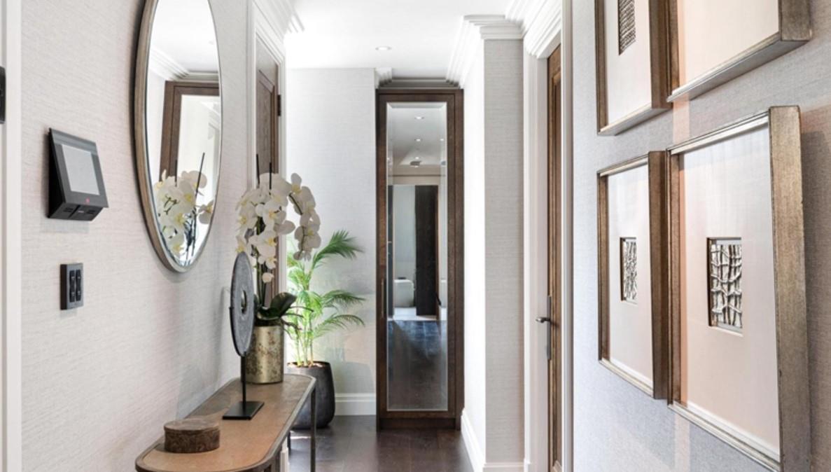 Flat Prince of Wales Terrace in Greater London