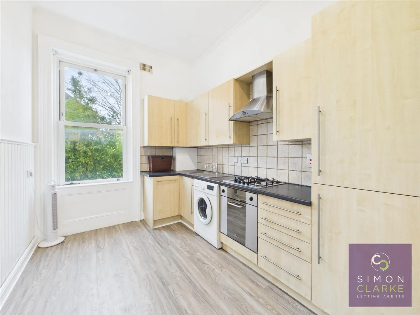 Flat Oakleigh Park South in Greater London