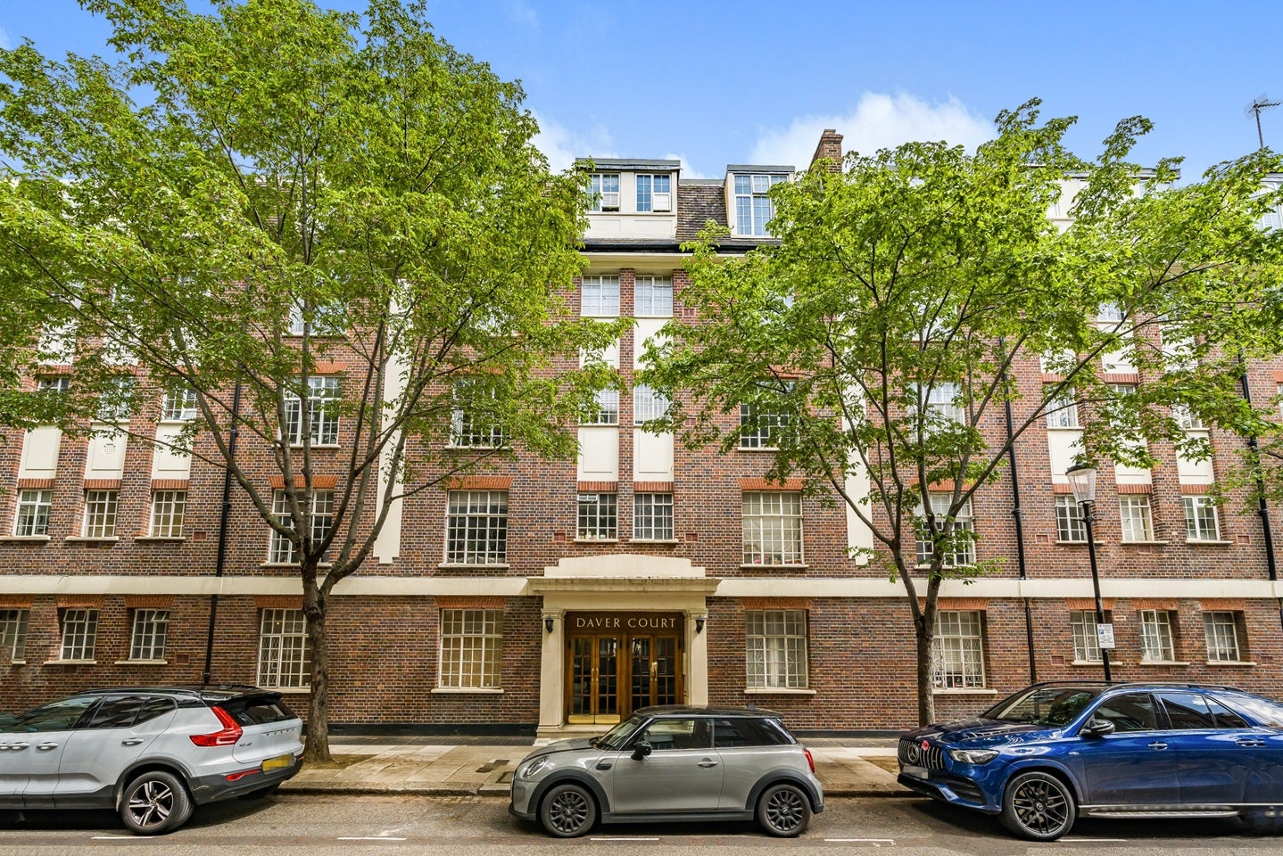 Flat Chelsea Manor Street in Greater London