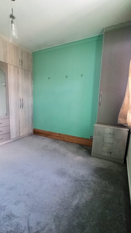Room Thorngrove Road in Greater London