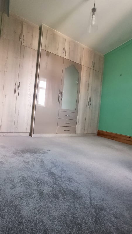 Room Thorngrove Road in Greater London