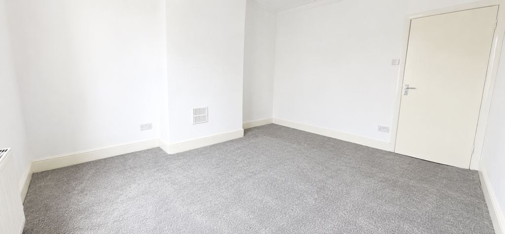 Flat Hartley Road in Nottingham