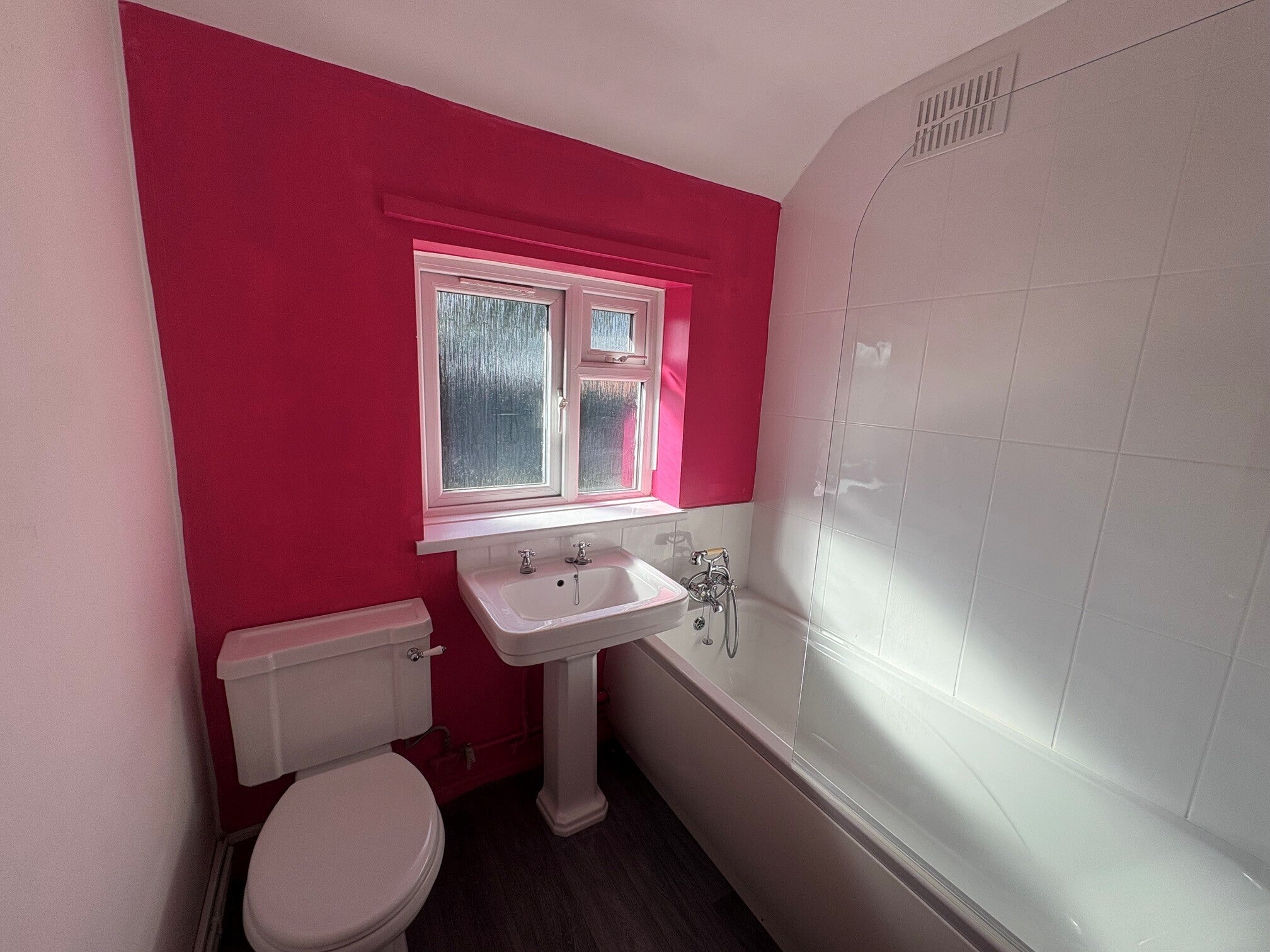 Flat Pennine Close in Ashfield