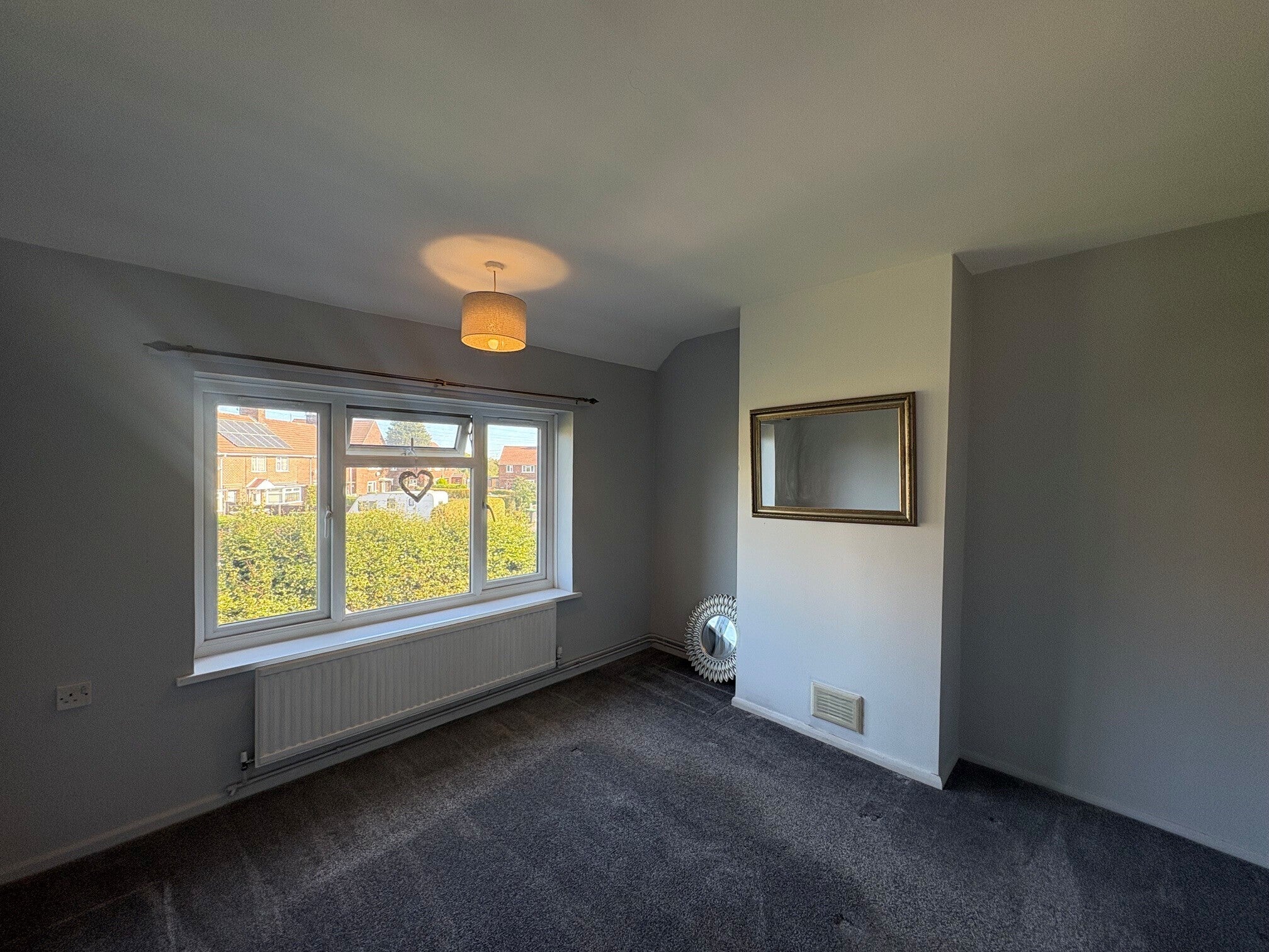 Flat Pennine Close in Ashfield