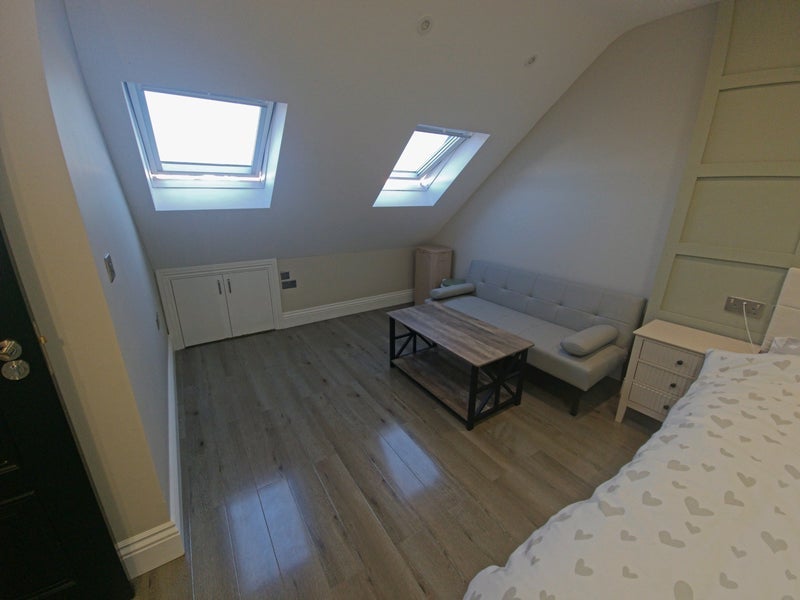 Room Selworthy Road in Greater London