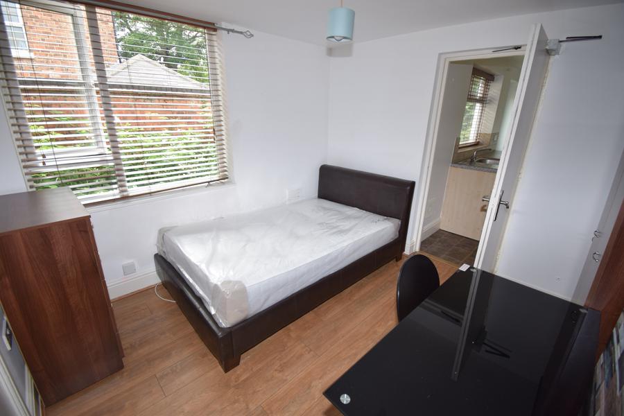 Room Uttoxeter New Road in Derby