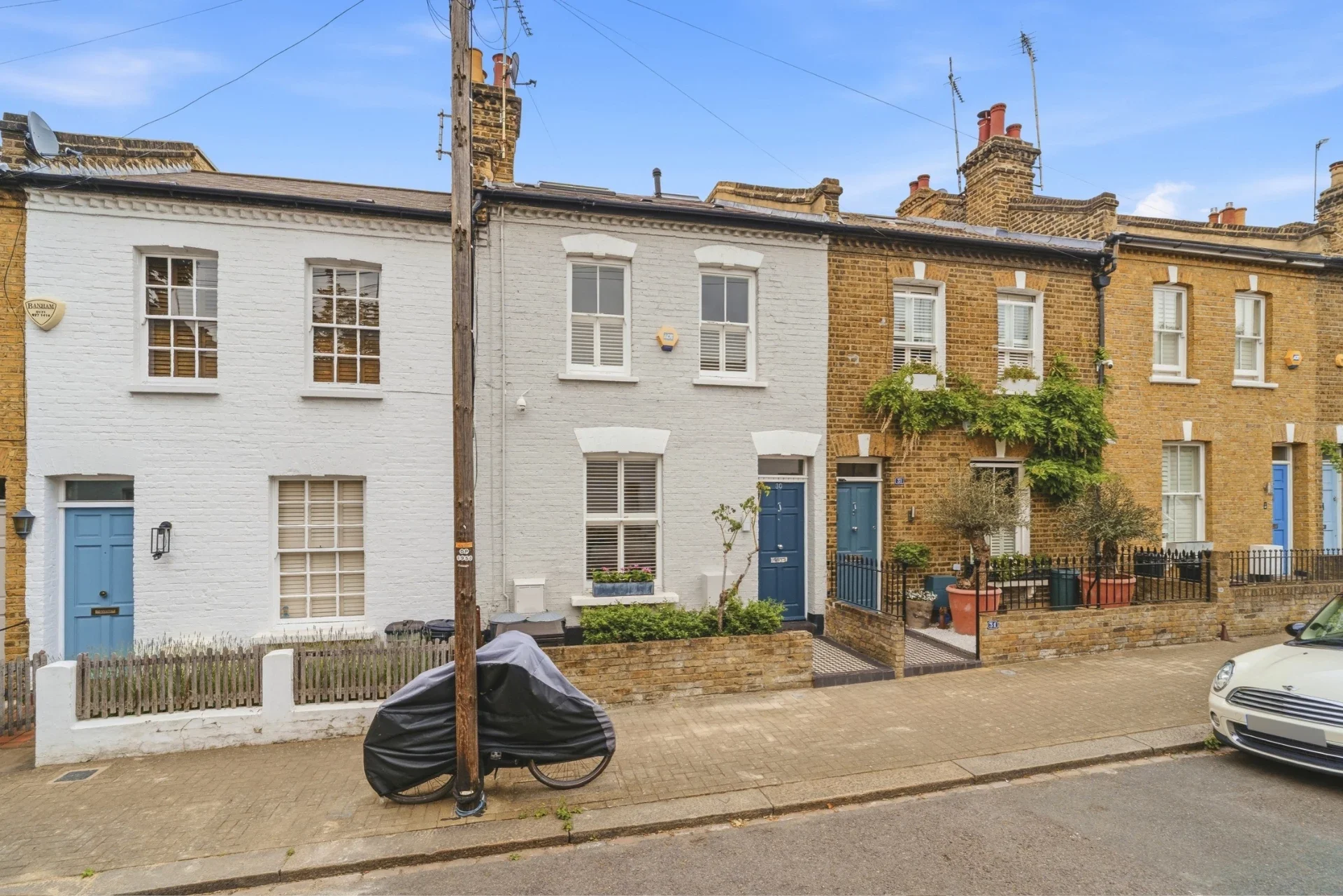 House Old York Road in Greater London