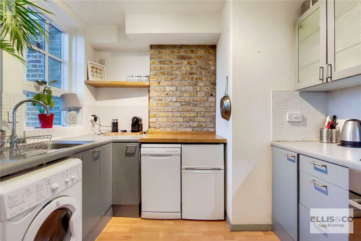 Flat Wilmot Street in Greater London