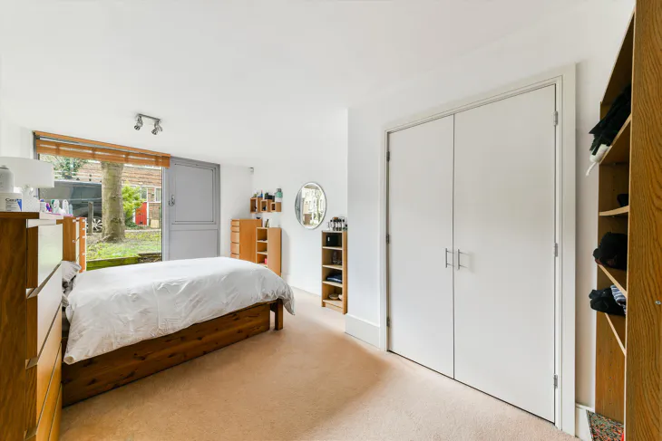 Flat Conewood Street in Greater London