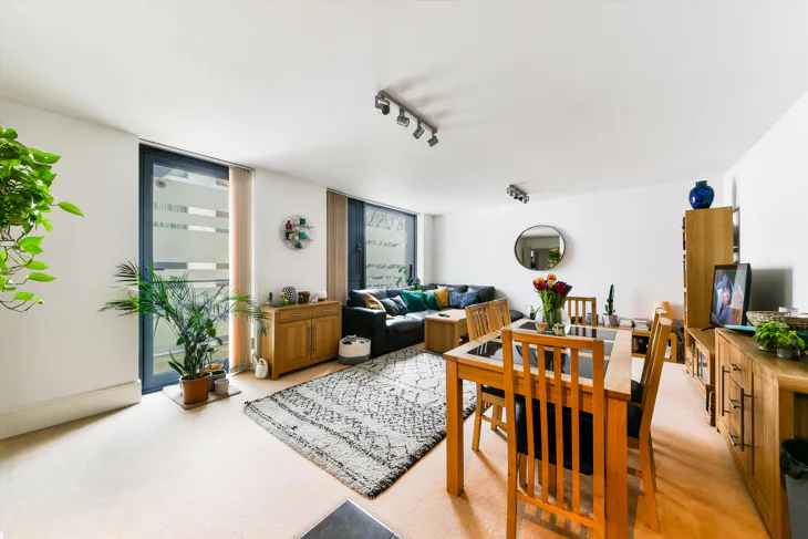Flat Conewood Street in Greater London