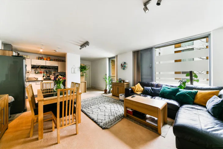 Flat Conewood Street in Greater London