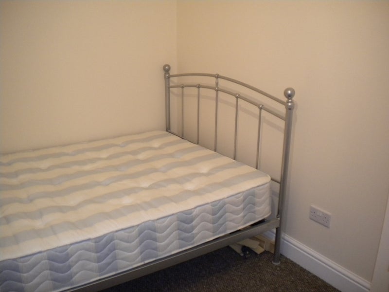 Room Station Close in Greater London