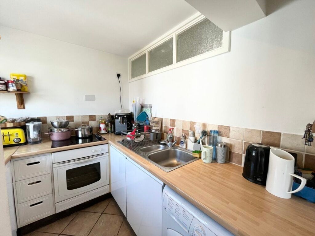 Flat Frederick Street in Rushmoor