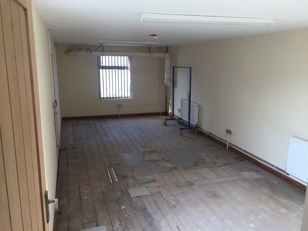 Flat Lockhurst Lane in Coventry