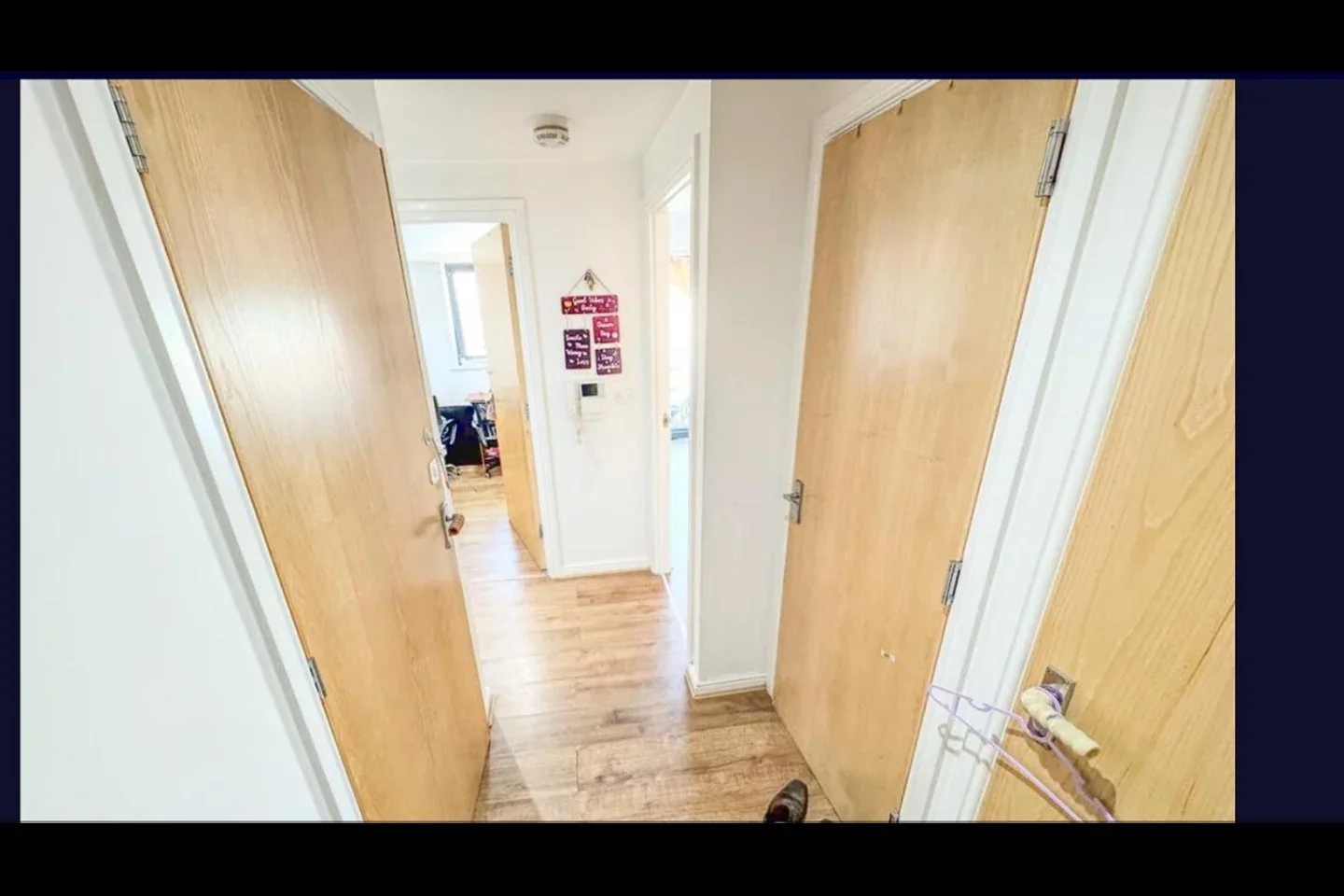 Flat Tilley Road in Greater London