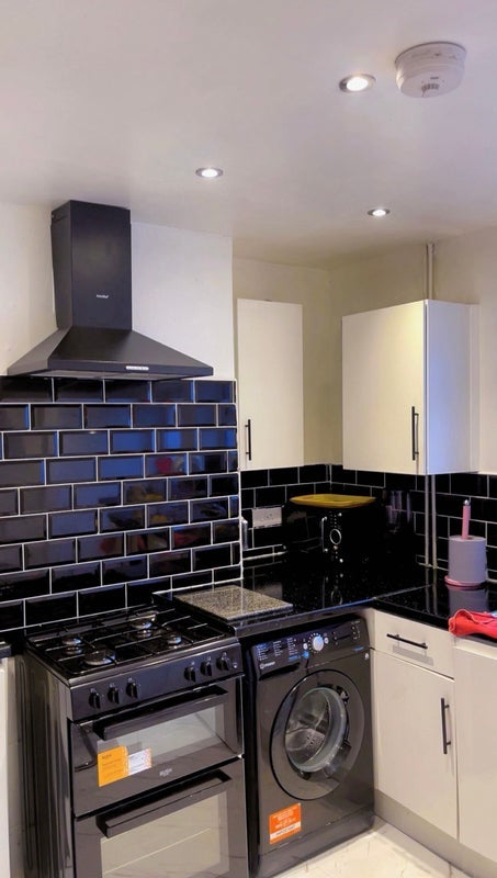 Room Challin Street in Greater London