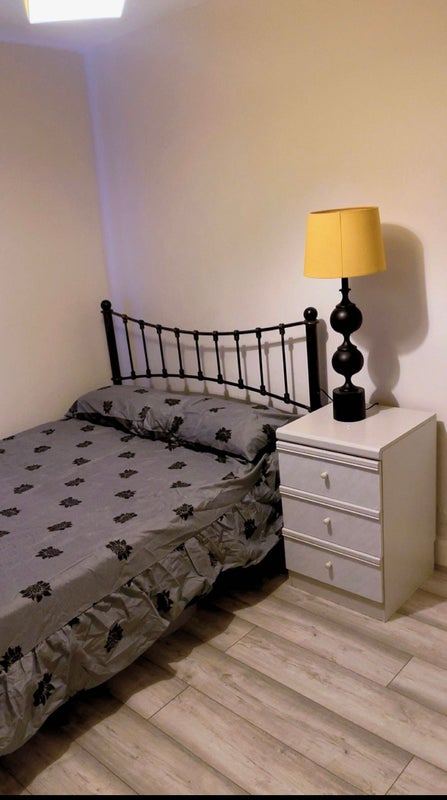 Room Challin Street in Greater London