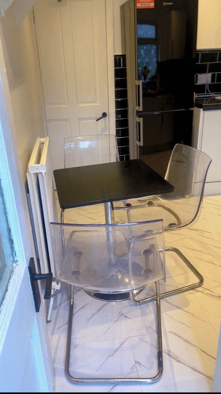 Room Challin Street in Greater London