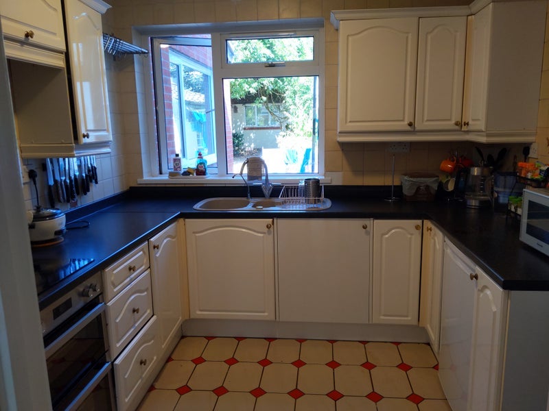 Room King George V Drive West in Cardiff