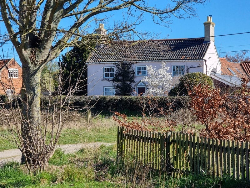Room Grove Road in East Suffolk
