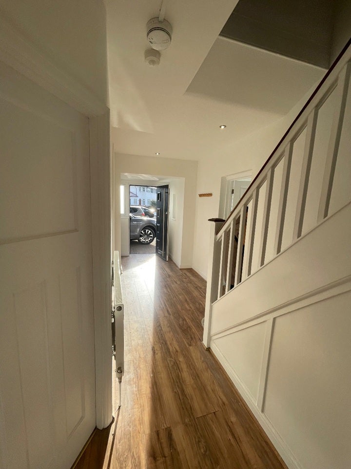 House Cypress Avenue in Greater London