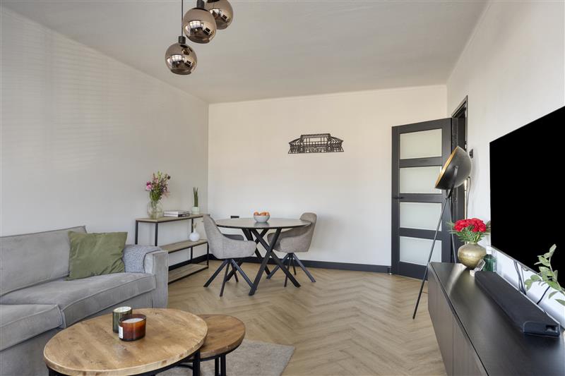 Appartement te koop: Wormerplein 28, Purmerend