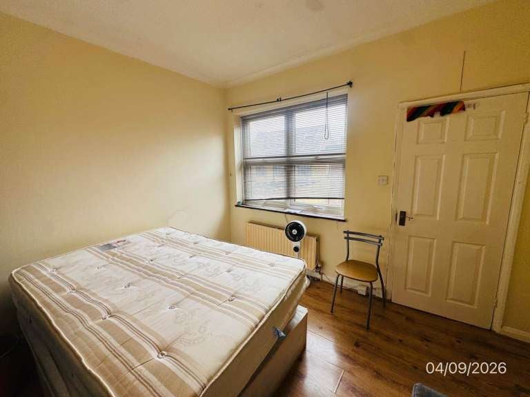 Flat Margery Park Road in Greater London
