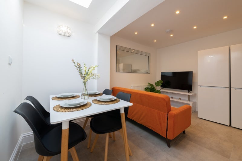 Room Ambleside Avenue in Bristol