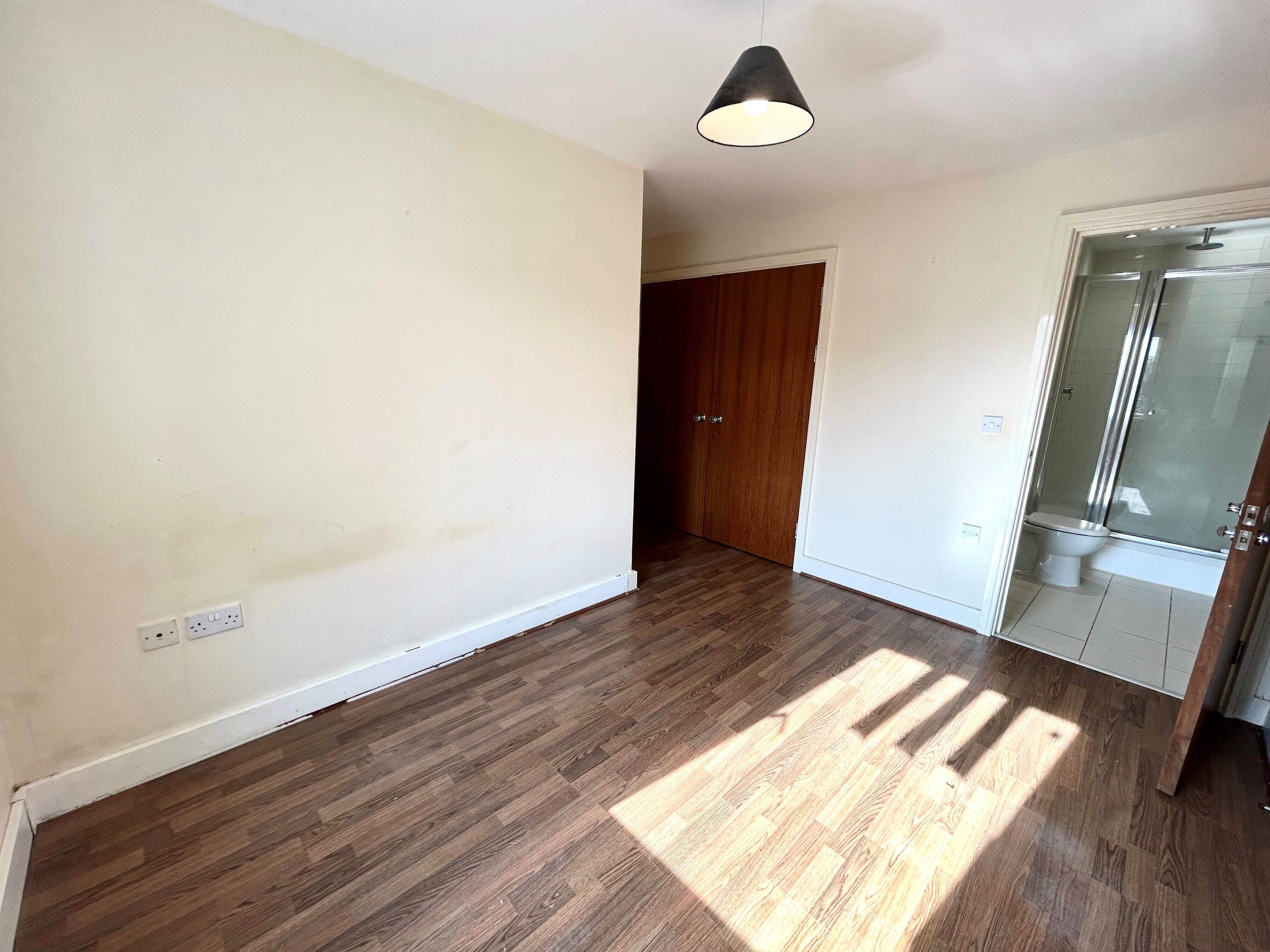 Flat Falcon Drive in Cardiff