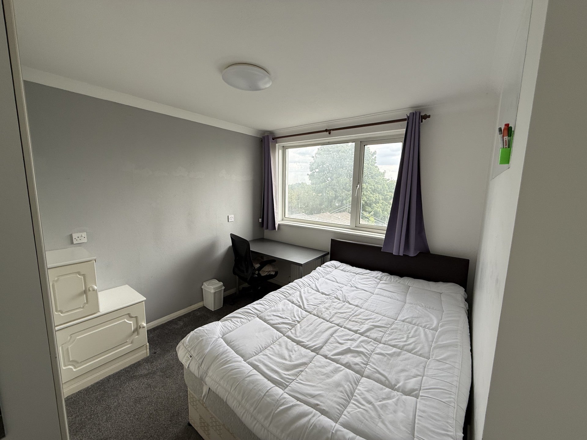 Room Mutton Lane in Hertsmere