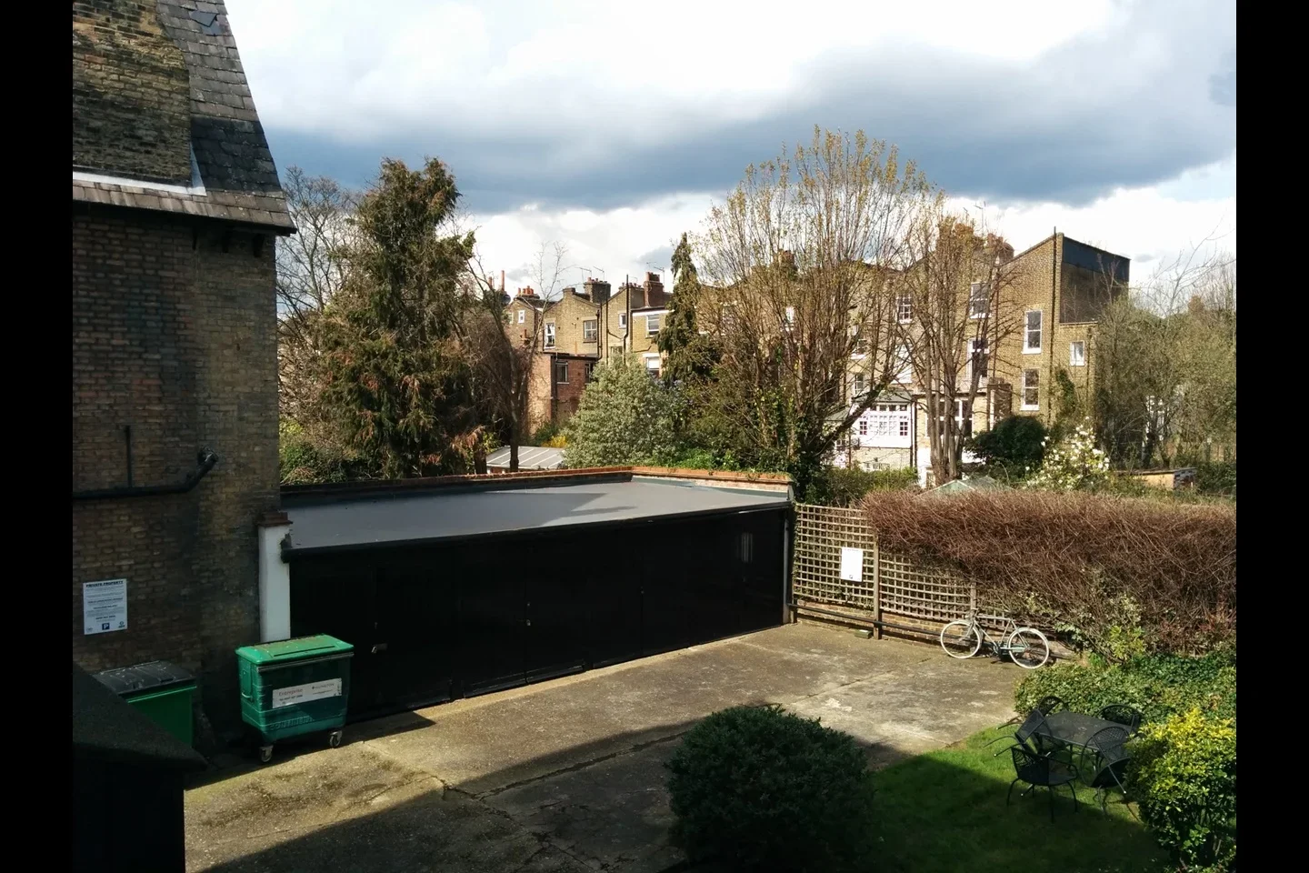 Flat Northchurch Road in Greater London