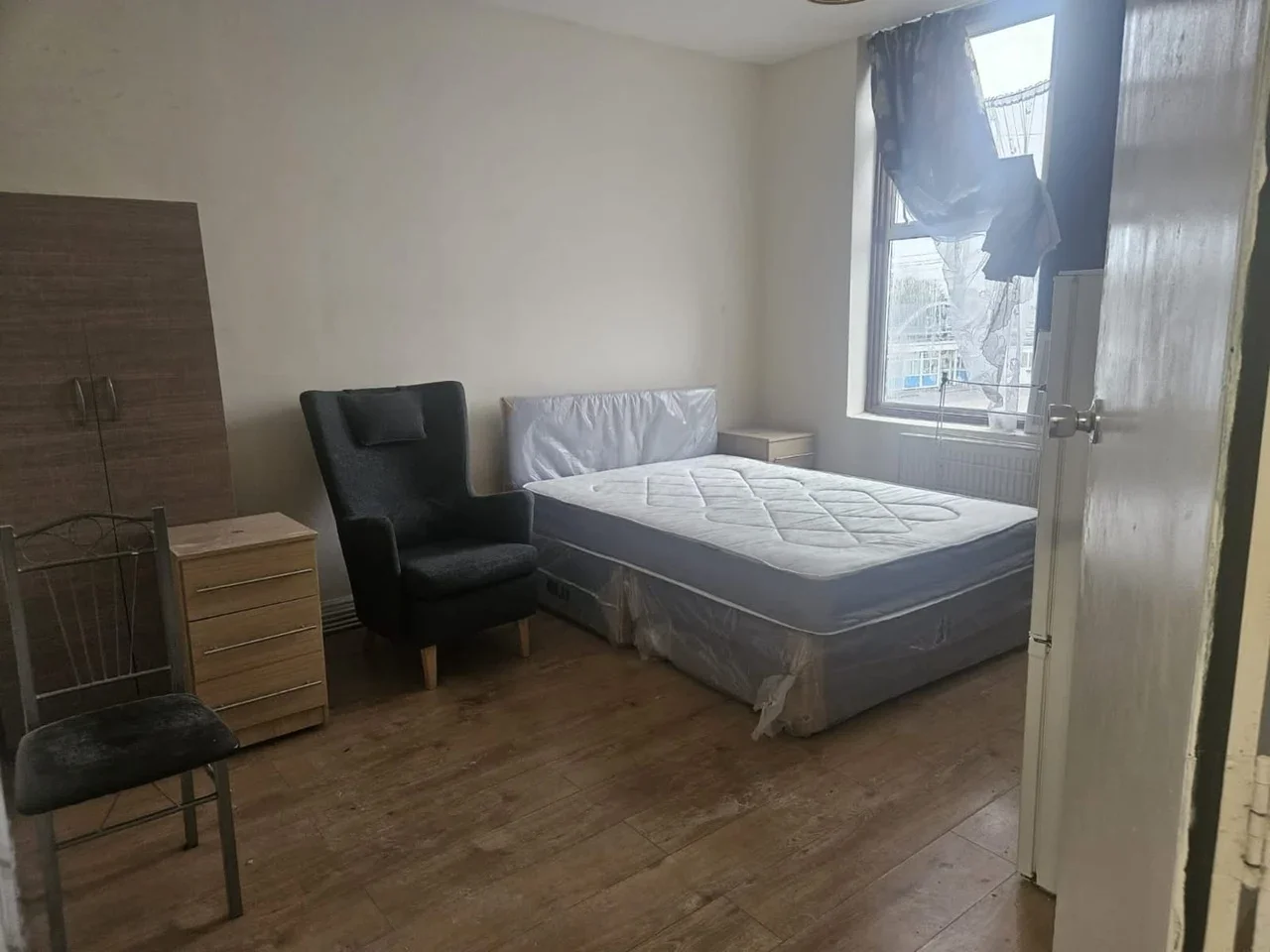 Room Pitchford Street in Greater London