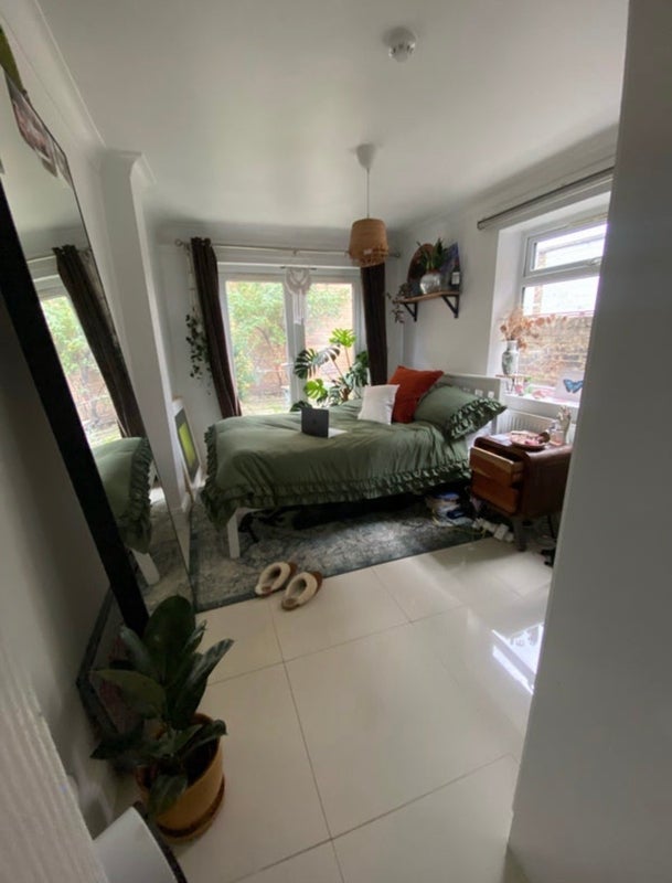 Room Brooksby's Walk in Greater London