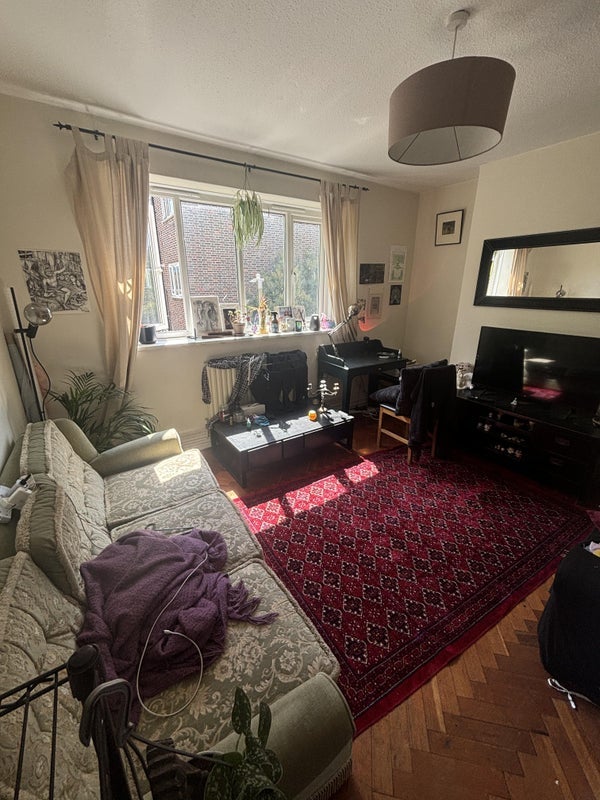 Room St. John's Drive in Greater London