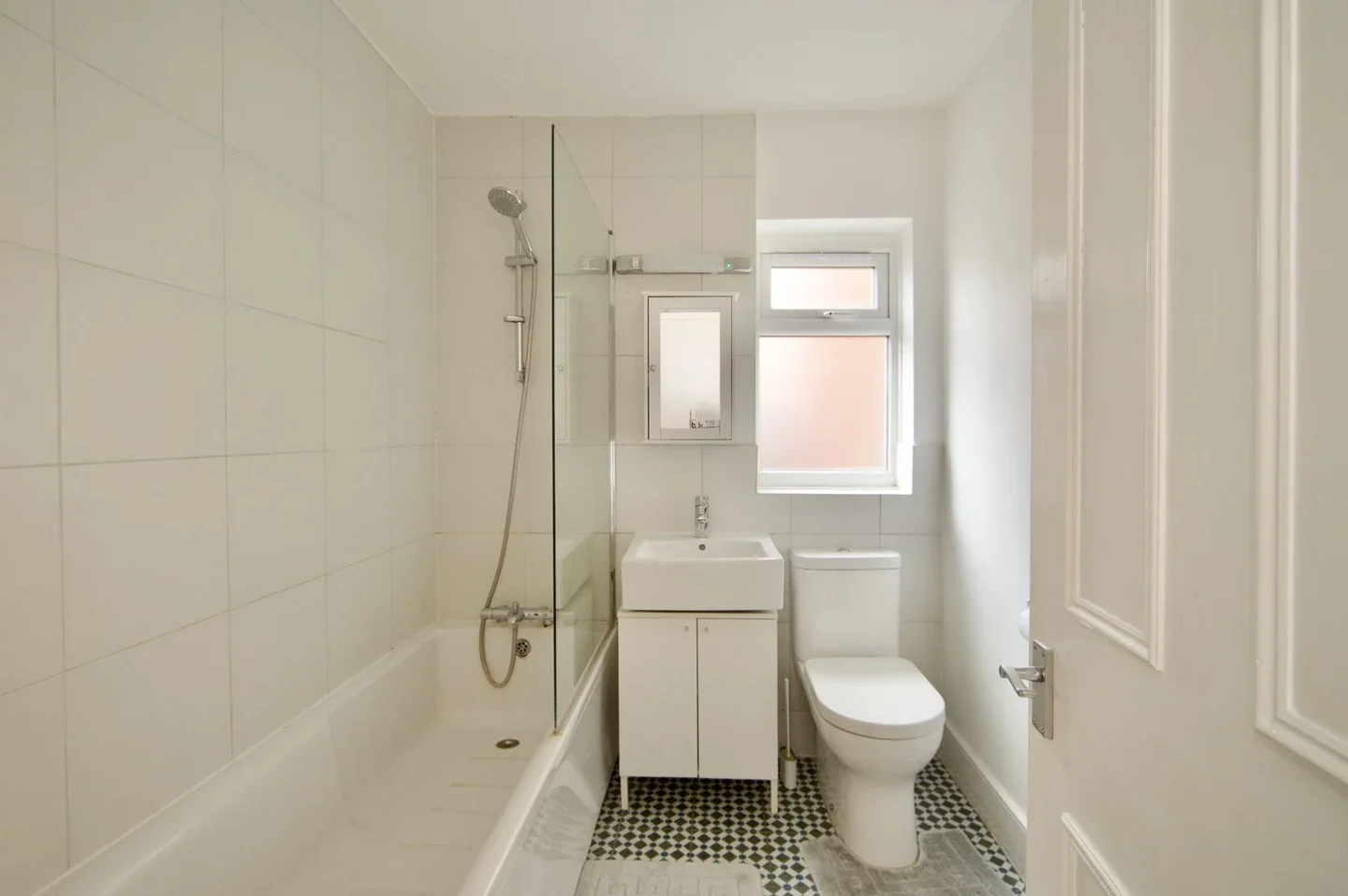 Flat Fortis Green in Greater London