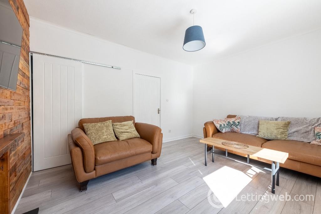 Flat Stenhouse Avenue West in City of Edinburgh