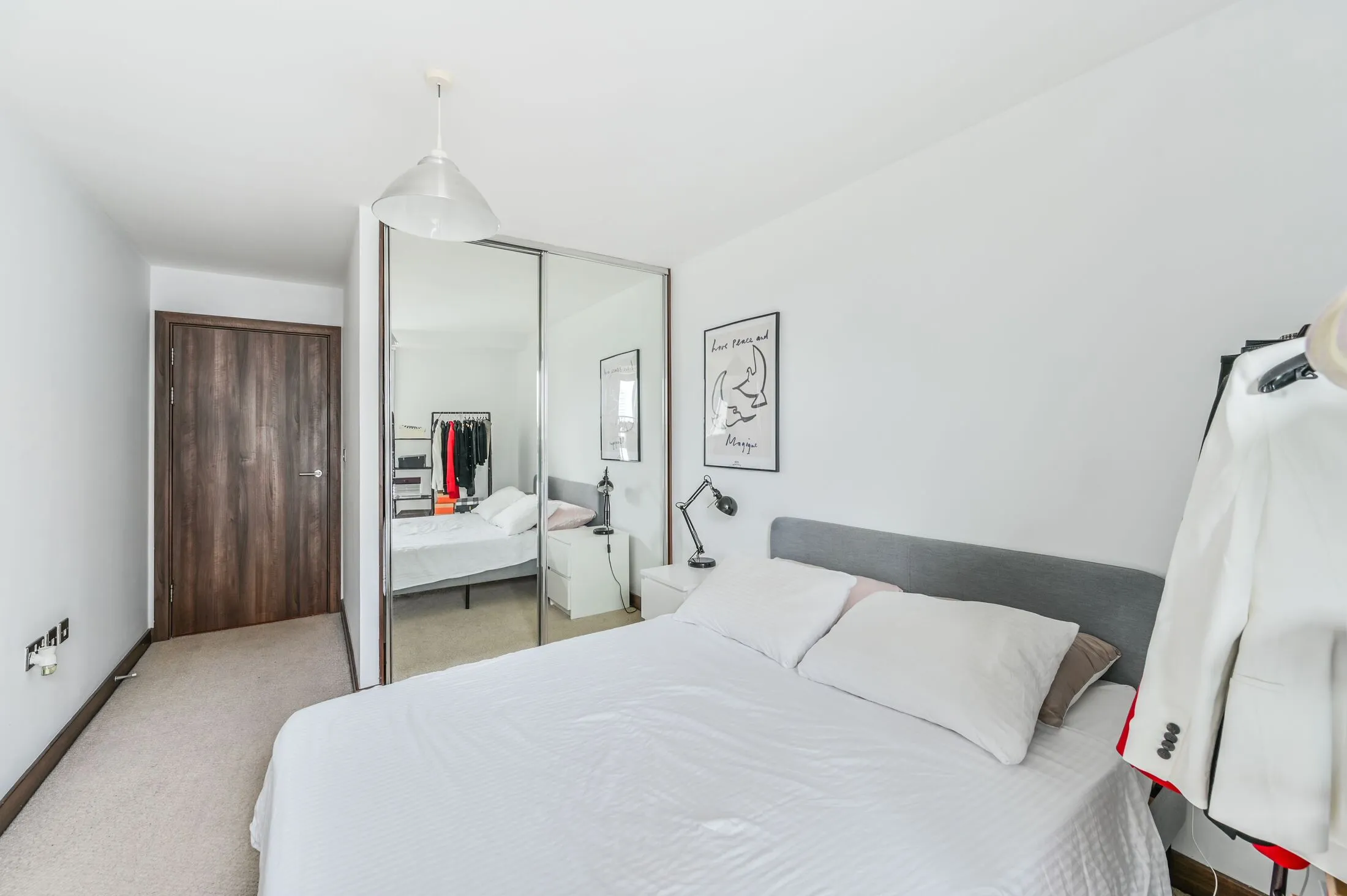 Flat Bridges Court in Greater London
