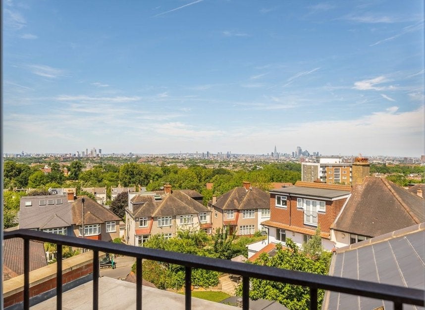 House Ringmore Rise in Greater London