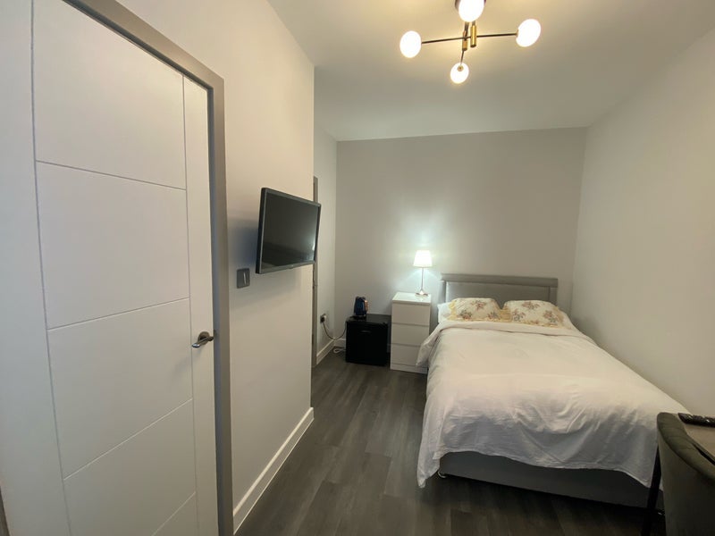 Room Devonshire Road in Greater London