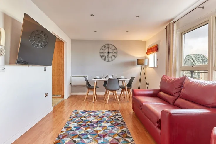 Flat Curzon Place in Gateshead