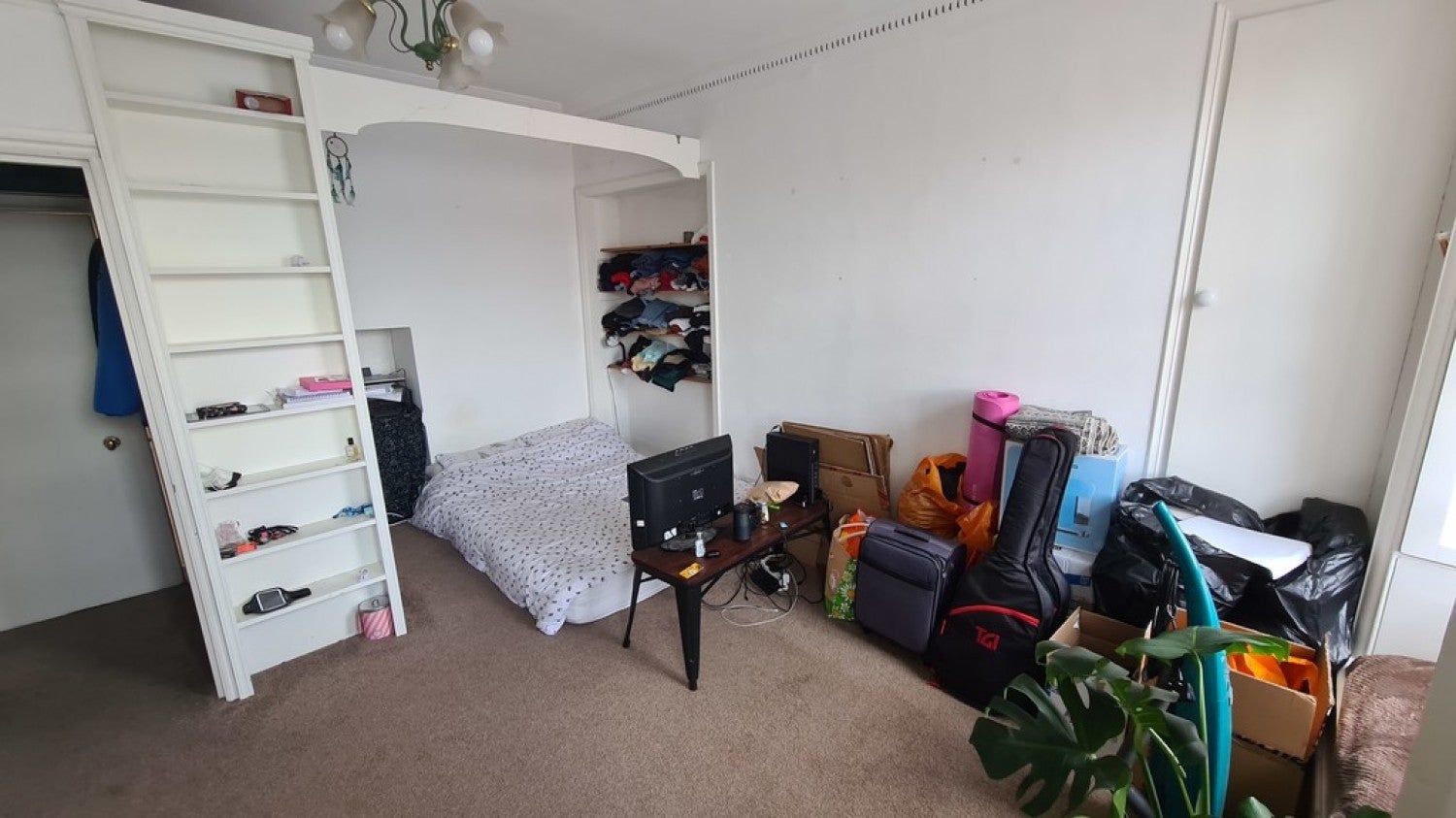 Flat Saracen Way in Penryn