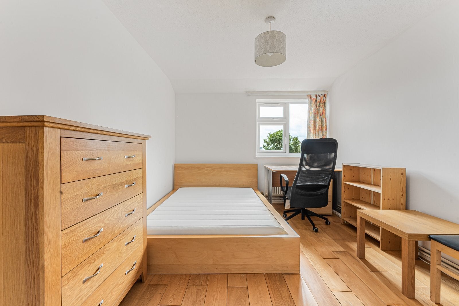 Flat Bingfield Street in Greater London